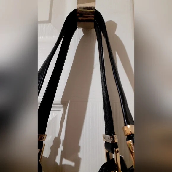 Michael Kors Black Leather Shoulder Bag - Picture 6 of 17